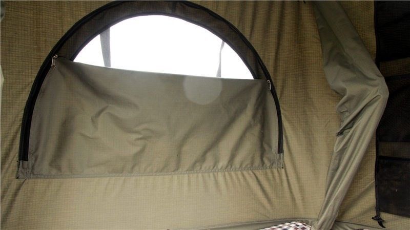 Off Road Hard Shell Pop Up Roof Top Tent Automatic Type 210x125x95cm Unfold Size