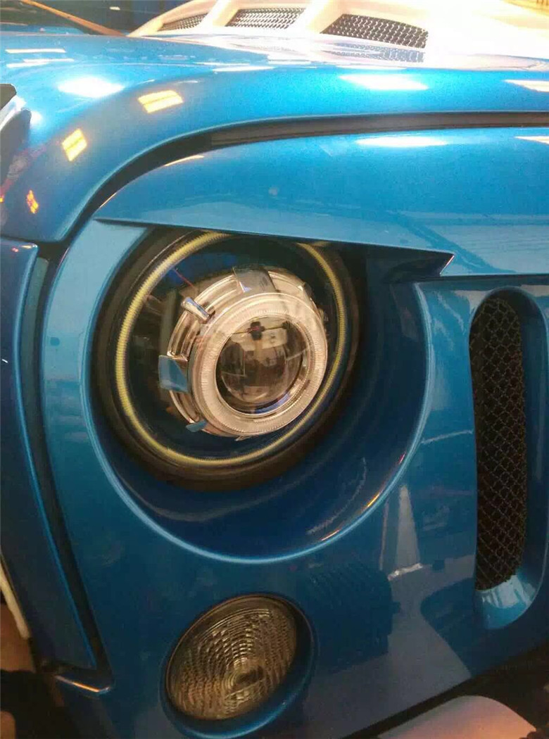 Jeep JK Wrangler 7" HID & LED Headlights 7 Color Options